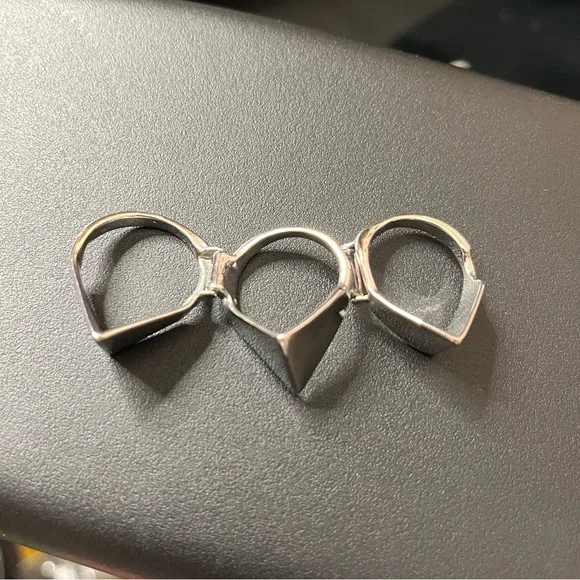 NIB Elegant Silver Geometric Armor Ring - Picture 2 of 5